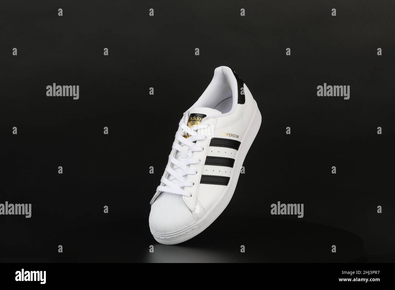 adidas gazelle silver green womens Adidas Superstar White/Red GZ3741  Fridge freezer icebox