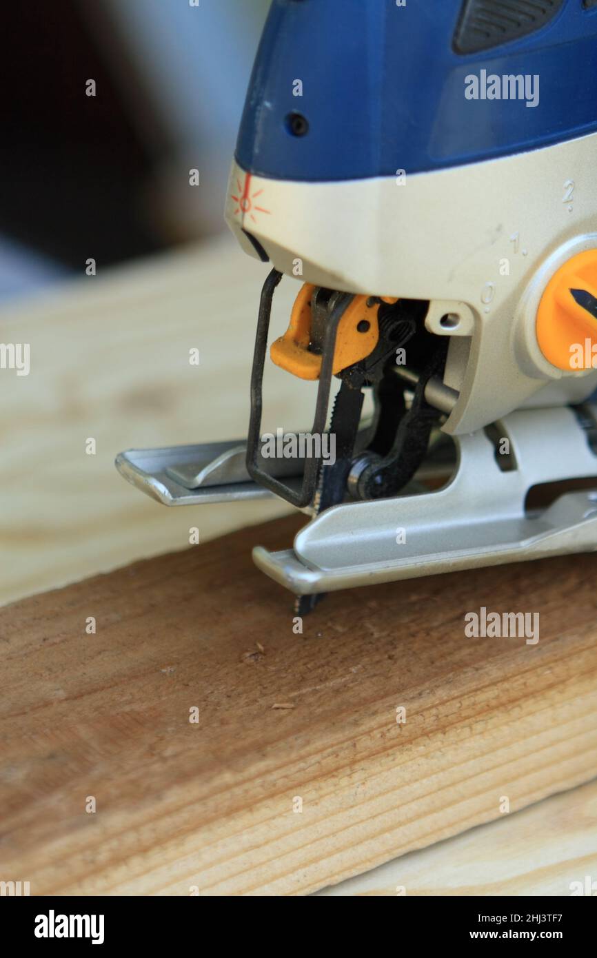 Battery operated wood cutting machine deals