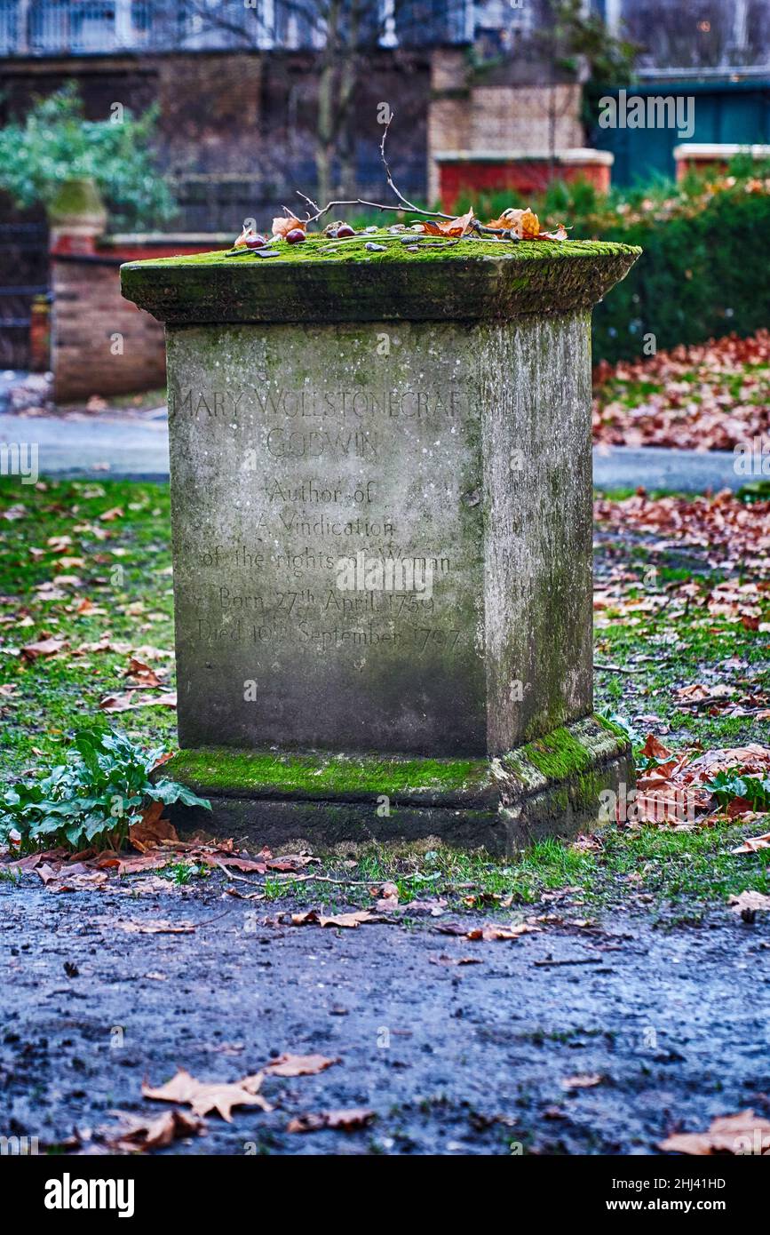 Mary Wollstonecraft  tomb old st pancras church Stock Photo