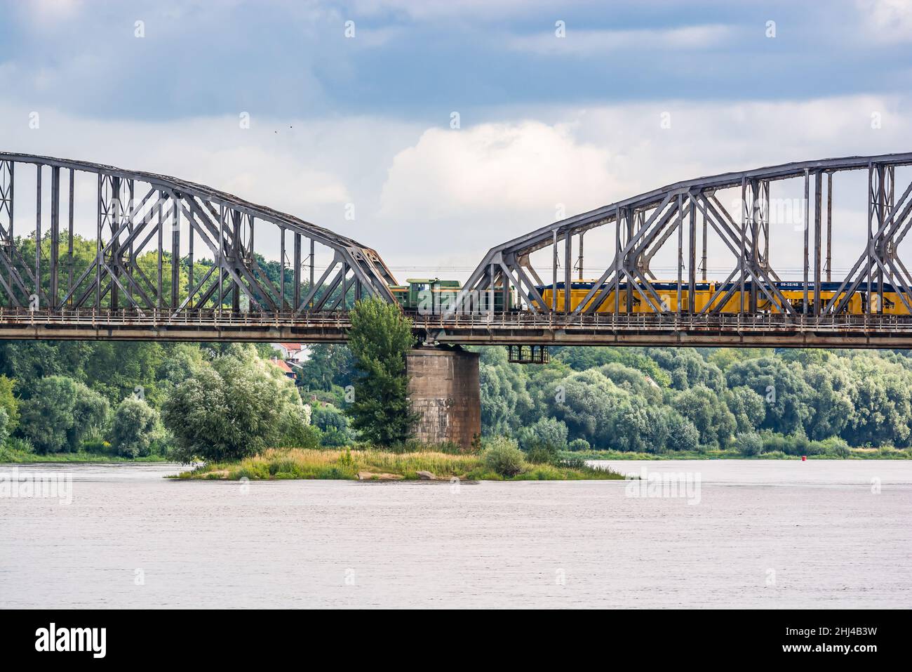 Torun, Poland - August 11, 2021. Ernest Malinowski Railway Bridge - Most kolejowy im. Ernesta Malinowskiego - in Summer Stock Photo