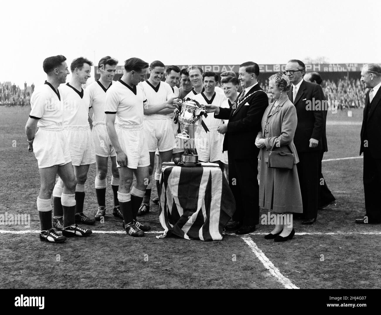 scunthorpe-united-third-division-north-champions-sunday-pictorial