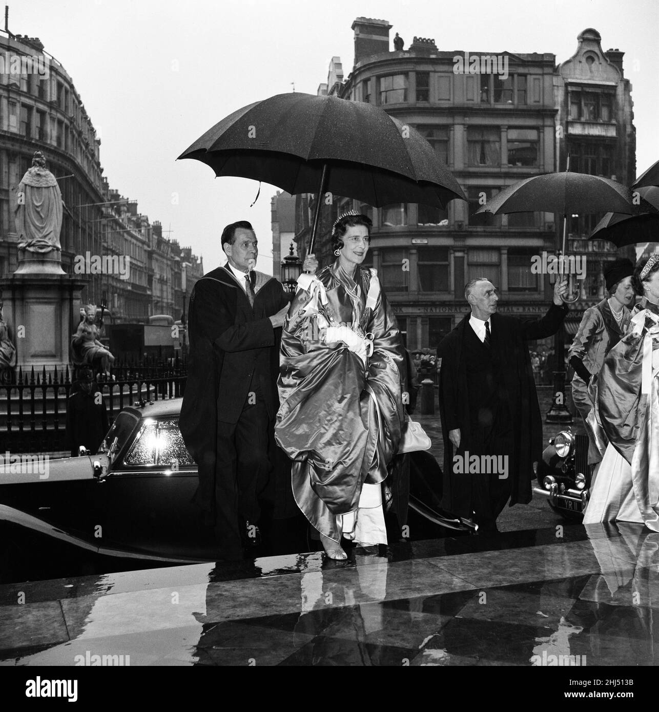 Members of the Royal Family attend a dedication of the Chapel of the Most Excellent Order of the British Empire, the largest order of chivalry, in the crypt of St Paul's Cathedral. Princess Marina, Duchess of Kent. 20th May 1960. Stock Photo