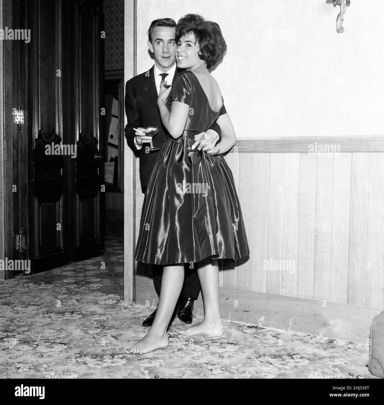 Shirley Bassey, the dynamic singer from Tiger Bay, is to marry film director Kenneth Hume, and Shirley was the one who proposed. She has previously turned down seven proposals from Ken. 29th May 1961. Stock Photo