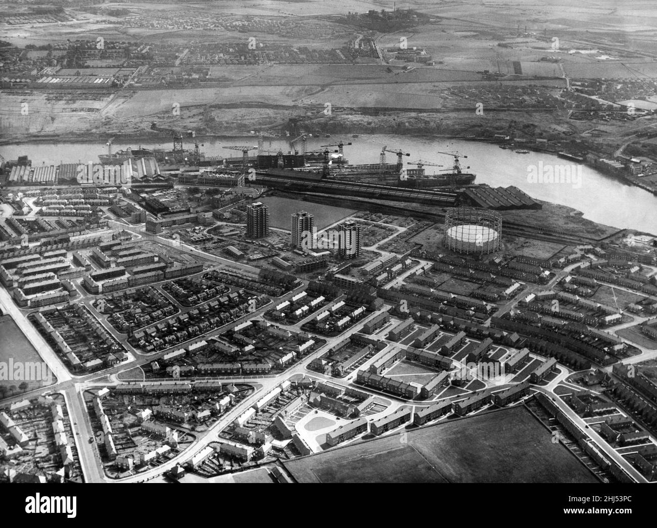Aerial view showing the residential suburb of Walker in Newcastle upon Tyne, Tyne and Wear