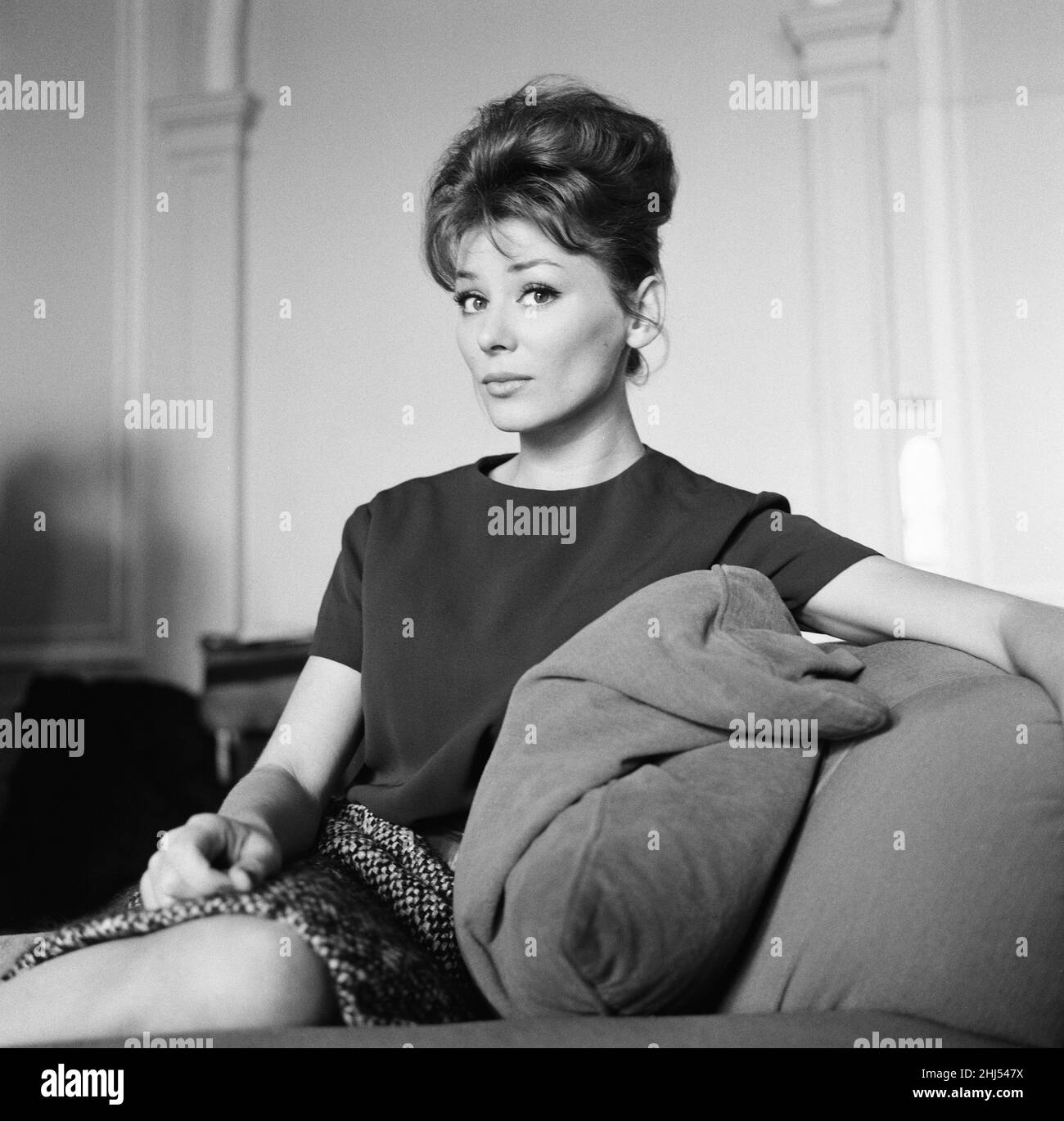 Irina Demick, french actress, in the UK for premiere of new film, The Longest Day, in which she stars as Janine Boitard, French Resistance, Caen, pictured at the Savoy Hotel, London, Monday 9th October 1961. The character Janine Boitard is based on real life resistance fighter Louise Boitard, known as Jeanine Boitard in the resistance. Stock Photo