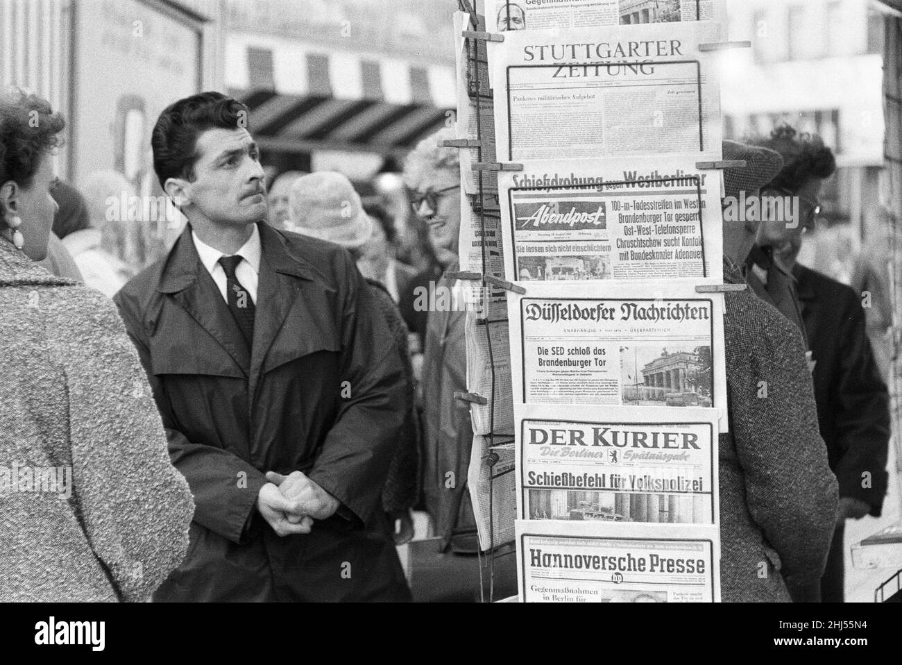 Scenes in West Berlin, West Germany showing daily life continuing as normal soon after the start of the construction of the Berlin Wall. 18th August 1961. Stock Photo