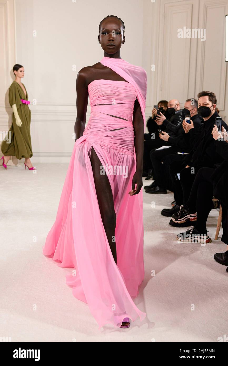 valentino 2022 haute couture