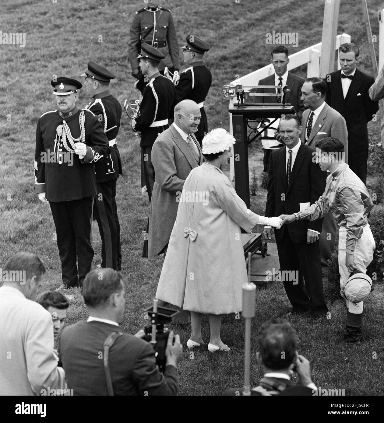 Woodbine raceway Black and White Stock Photos & Images Alamy