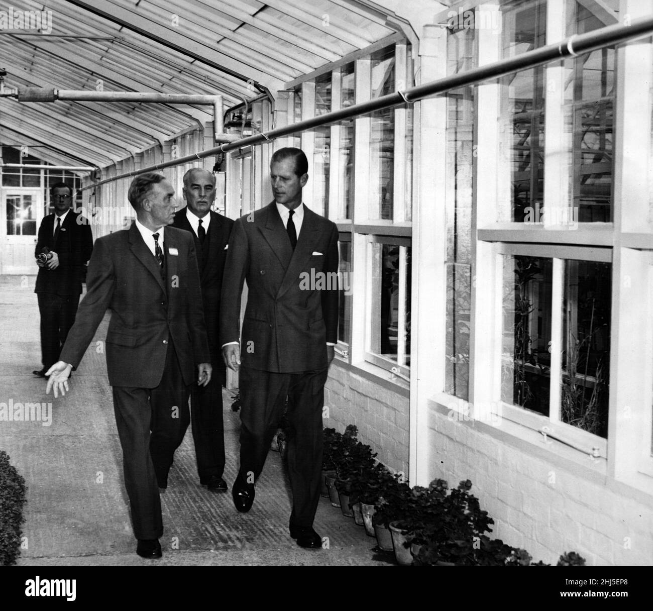 After opening the new laboratory building at the National Vegetable