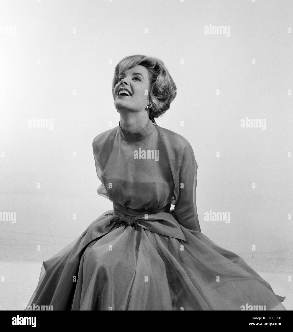 The weekend singer Black and White Stock Photos & Images - Alamy