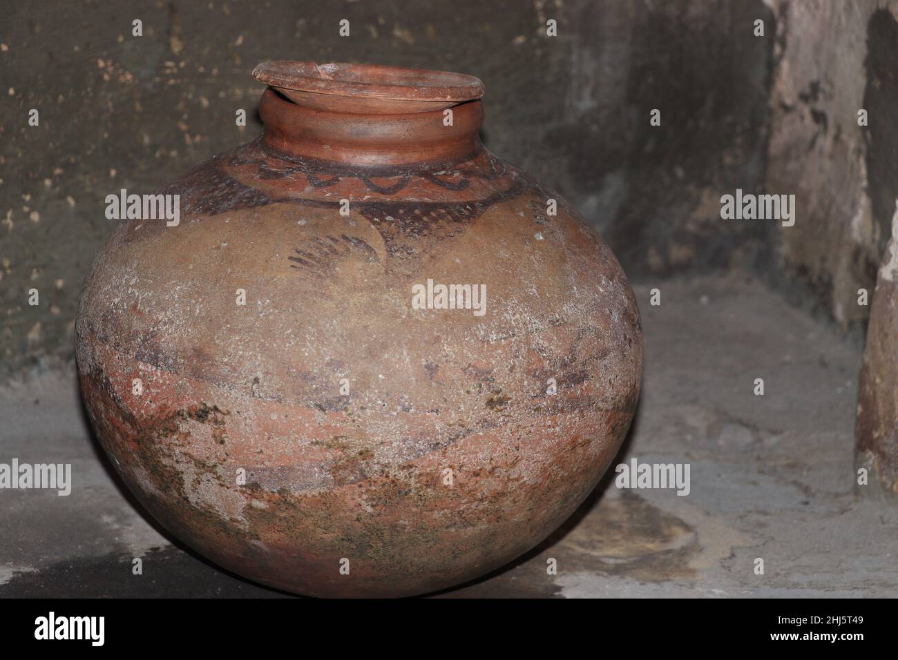 Mud Water Pot