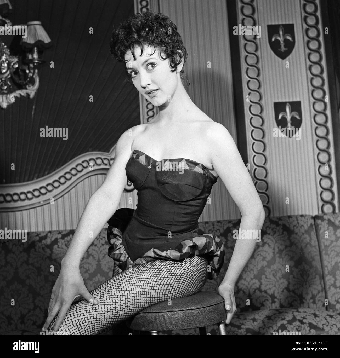 amanda-barrie-21-from-manchester-is-photographed-at-winston-s-club