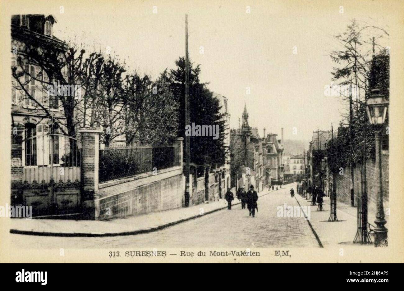 Suresnes.Rue du Mont-Valérien.Pente. Stock Photo
