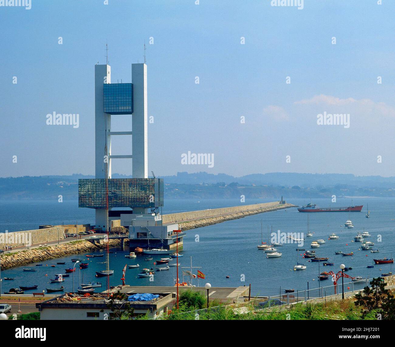 PUERTO DE LA CORUÑA TORRE DE CONTROL MARITIMO DIQUE DE ABRIGO
