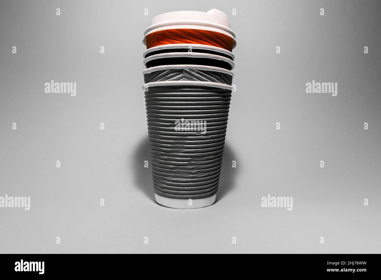 Reusing coffee cups hi-res stock photography and images - Alamy