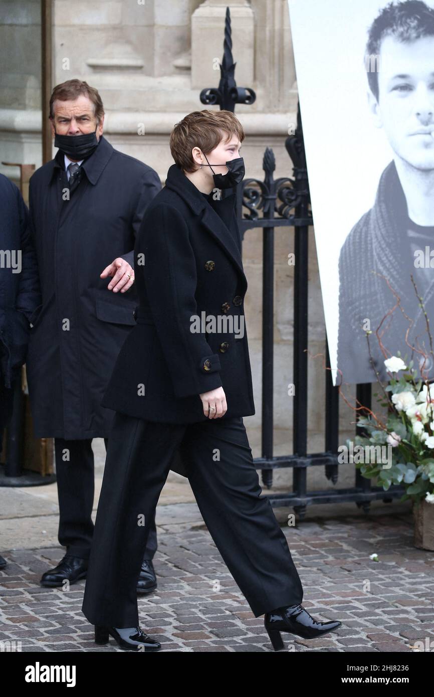 Bond girl Lea Seydoux joins grieving partner and child of French actor  Gaspard Ulliel at his funeral