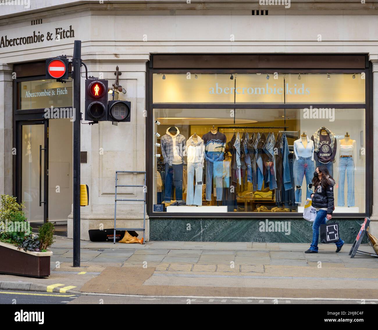 Abercrombie and fitch london hi-res stock photography and images - Alamy