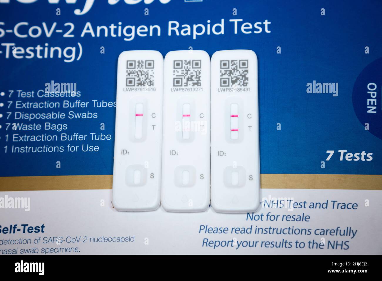 Faint red line lateral flow test hires stock photography and images