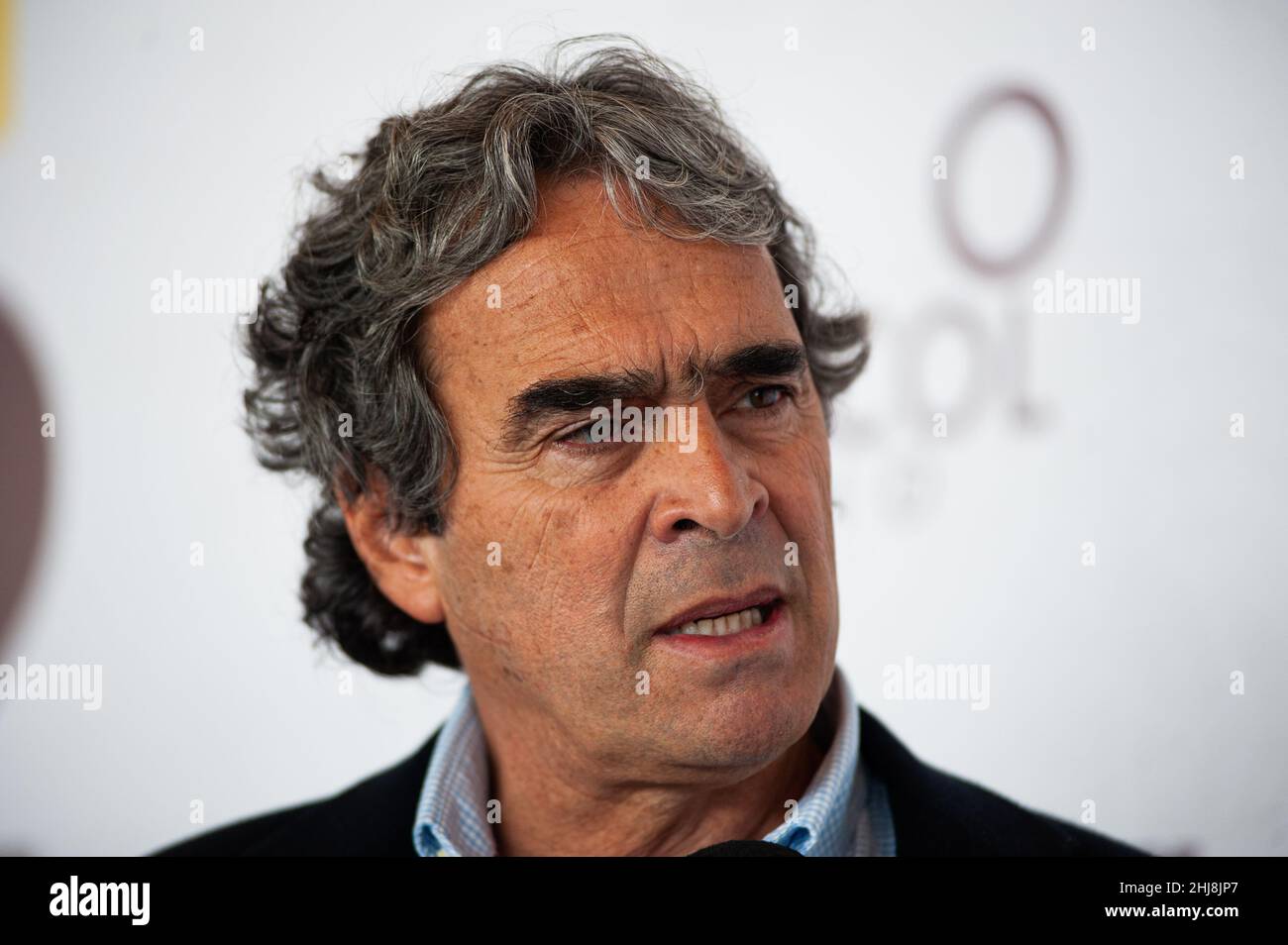 Centro De Medios De Radio Hi res Stock Photography And Images Alamy