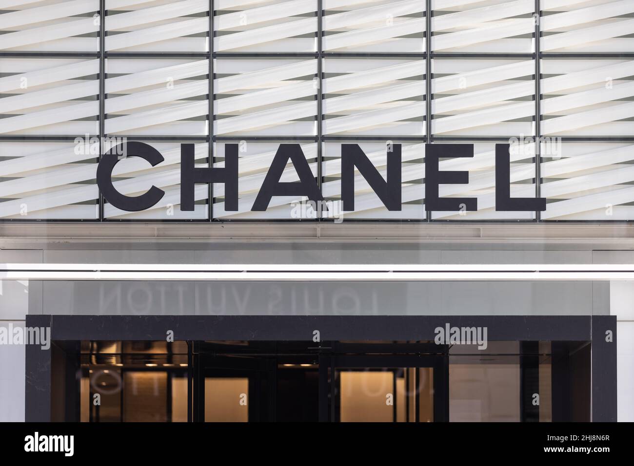 Chanel tokyo store hi-res stock photography and images - Alamy
