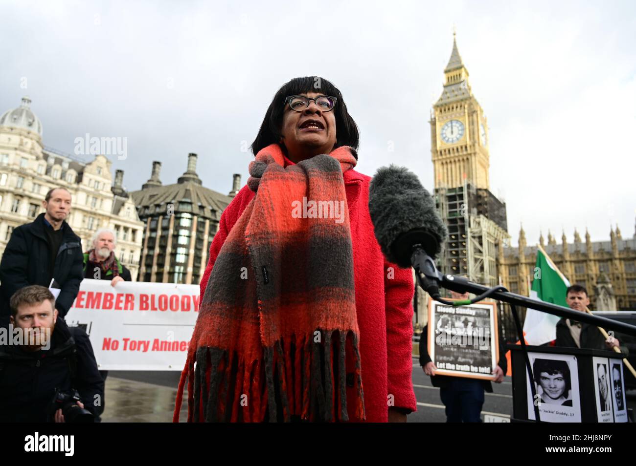 Parliament Square, London, UK. January 27th 2022. Speaker Diane Abbott attends the rally to Remember Bloody Sunday, Derry 1972. The Irish people want justice of the Bloody Sunday, Derry 1972 and Irish people should have the courage United Ireland. Credit: Picture Capital/Alamy Live News Stock Photo