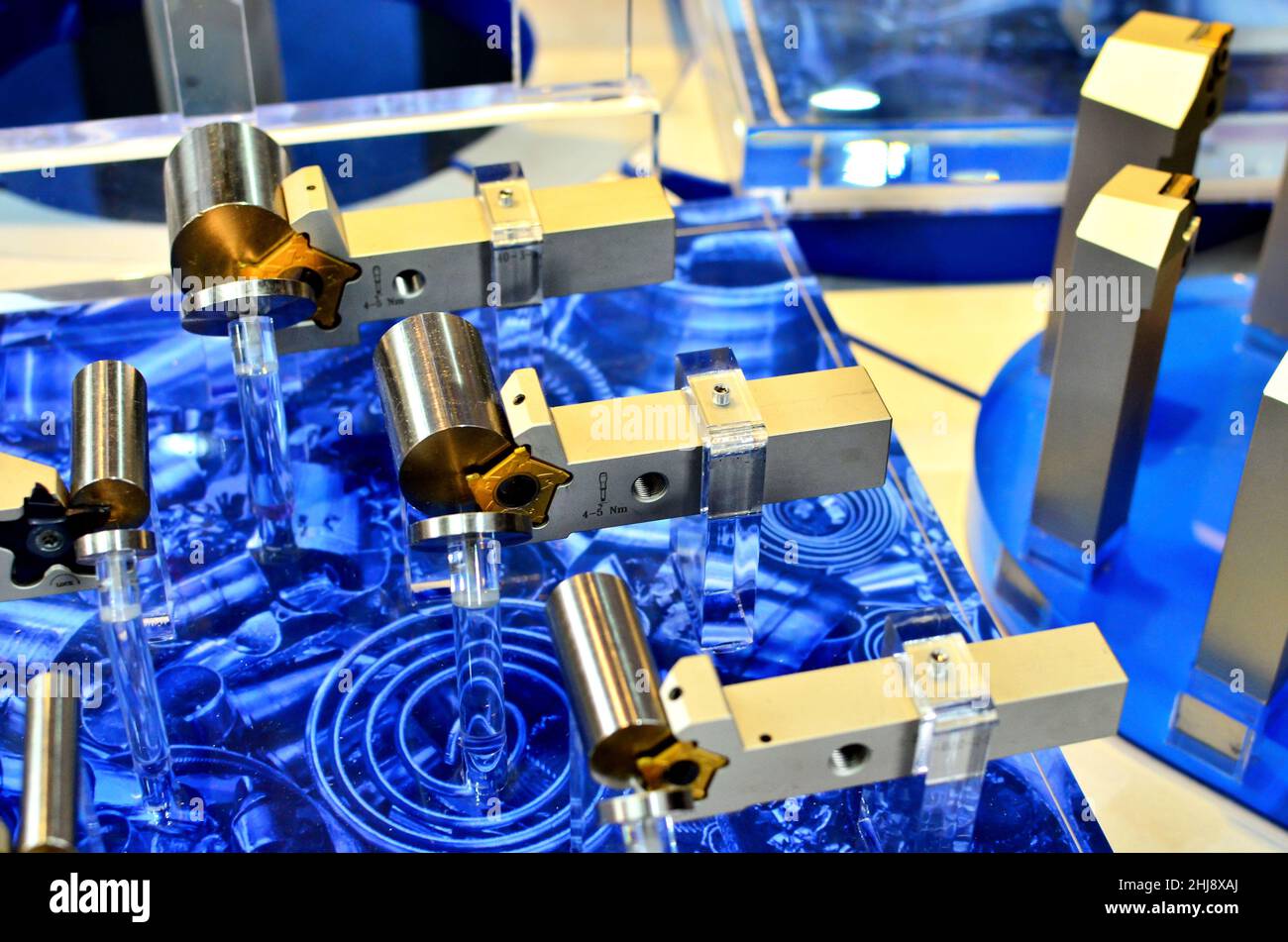 Cutting Tool for highspeed turning on steel machining applications