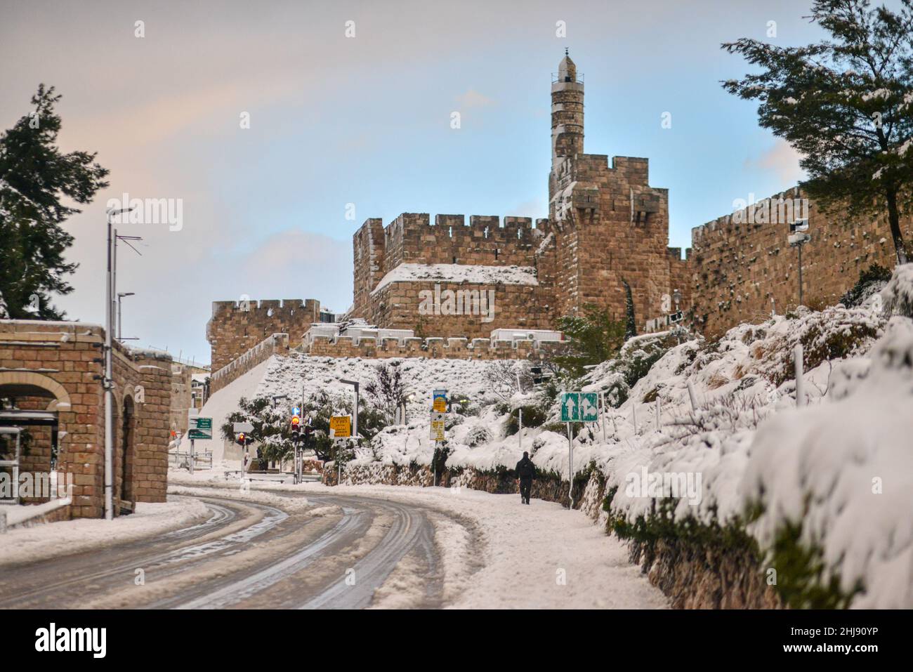 The tower of David in the snow. Jerusalem, Israel. Jan 27th 2022. ( Credit: Matan Golan/Alamy Live News Stock Photo