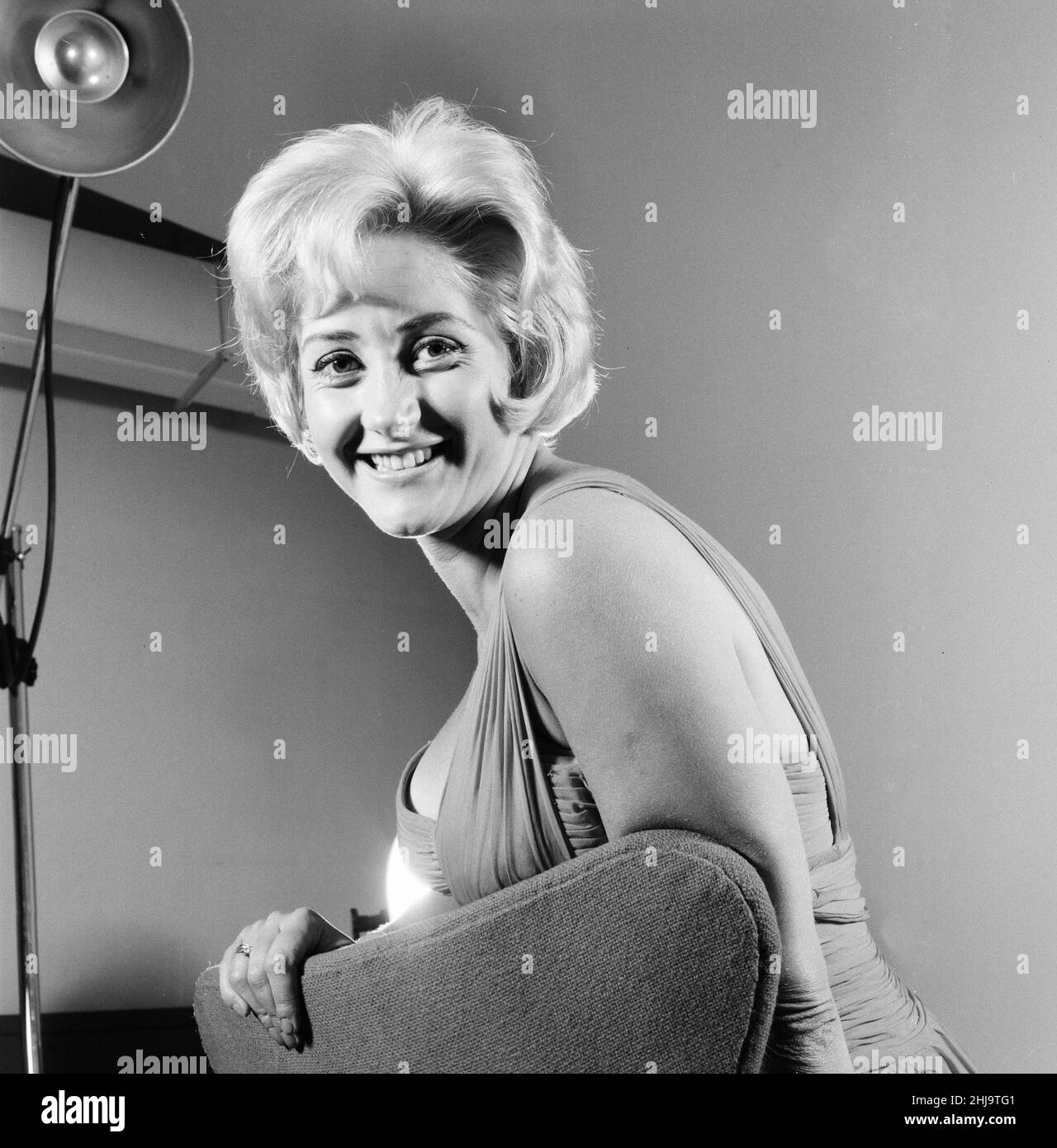 Liz Fraser Actress Hi res Stock Photography And Images Alamy
