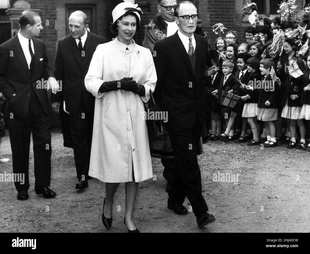 Queen and prince philip 1960s hi-res stock photography and images - Alamy