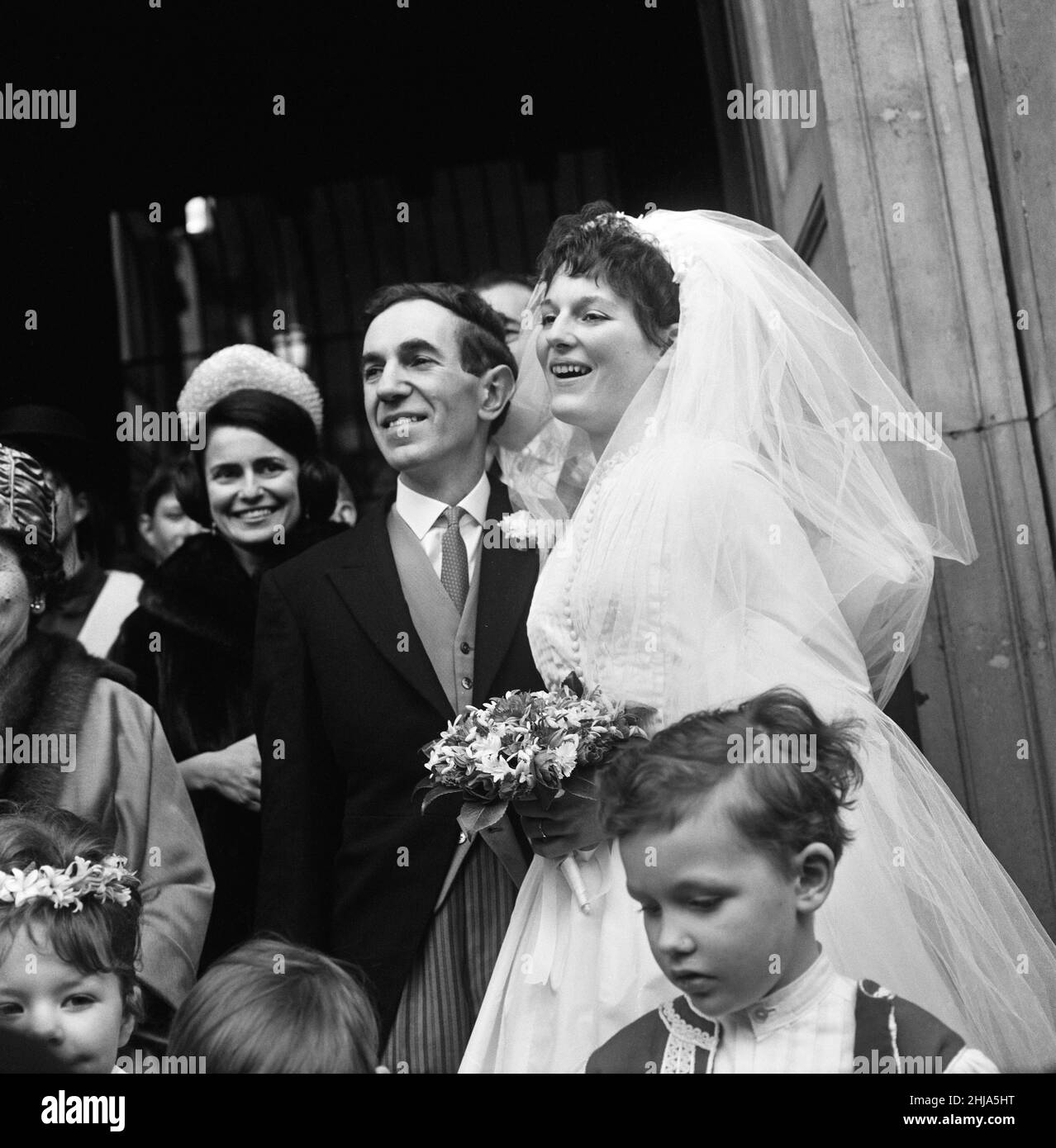 Sophisticated \u0026 elegant Destination Wedding in Ireland | Ireland Real  Weddings, image size:1278x1390