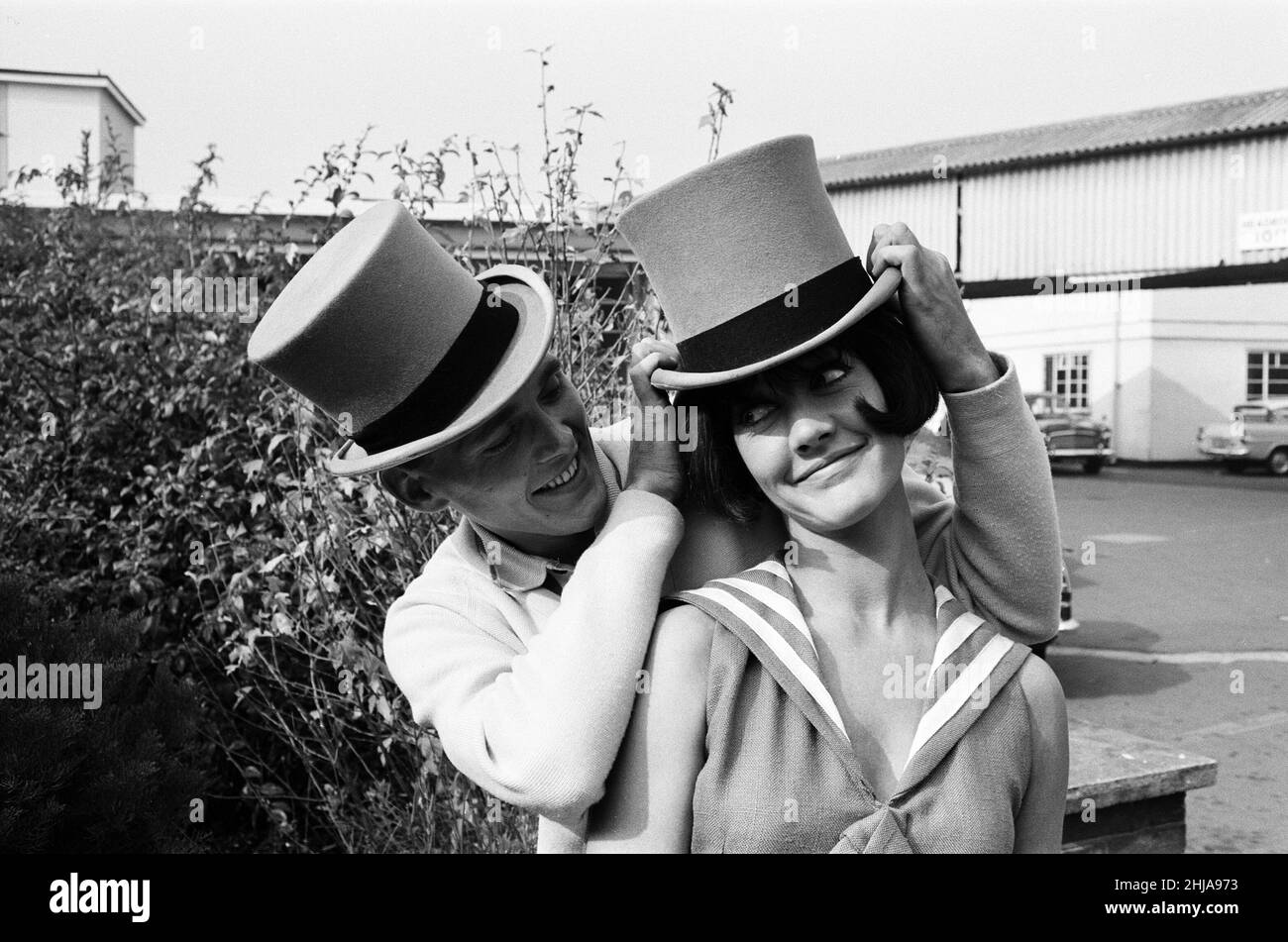 Amanda Barrie and Billy Fury on the set of 