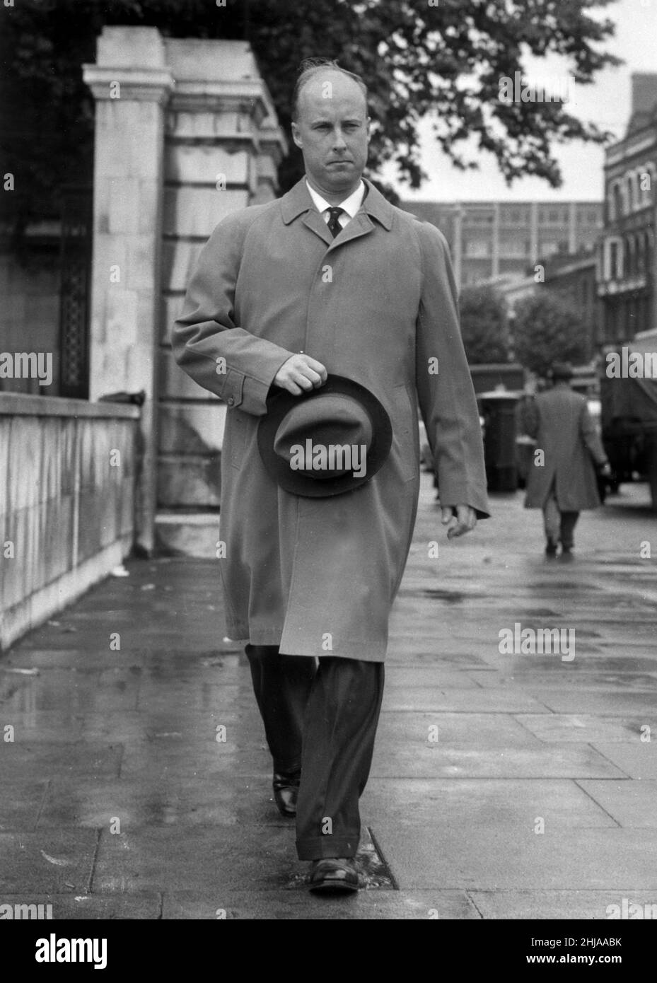 John Tyndall leader of the far right Greater Britain Movement seen here outside the High Coiurt after being acquitted of stealing £40 from his rival Colin Jordan for is the head of the National Socialist Movement September 15th 1964 *** Local Caption *** Watscan -  - 09/06/2009 Stock Photo