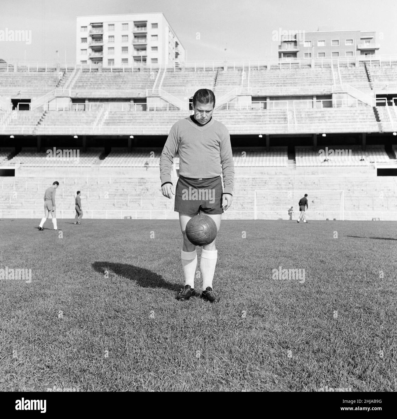 Behind the scenes at Real Madrid Football Club, Santiago Bernabeu Stadium, Madrid, Spain, 24th May 1964. Three days prior to European Cup Final v Inter Milan. Pictured, Ferenc Puskás Stock Photo