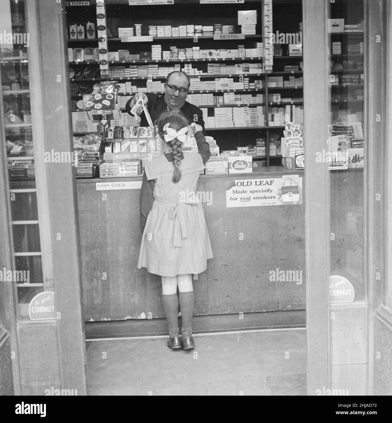 1960s shop girl Black and White Stock Photos & Images Alamy