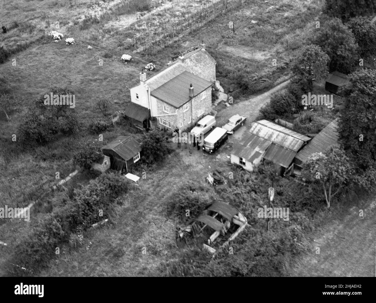 Leatherslade Farm at Oakley Buckinghamshire, where the Great Train Robbers hid. 13th August 1963. OPS Aerial view of the farmhouse Stock Photo