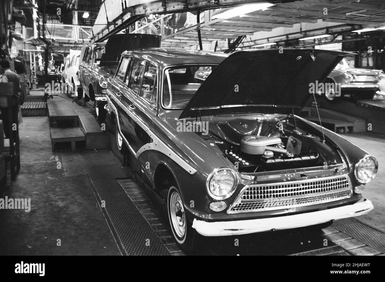 Car production line ford Black and White Stock Photos & Images Alamy