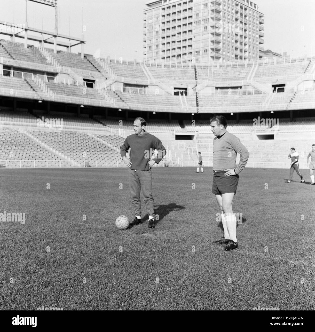 Behind the scenes at Real Madrid Football Club, Santiago Bernabeu Stadium, Madrid, Spain, 24th May 1964. Three days prior to European Cup Final v Inter Milan. Pictured, Ferenc Puskás (right) Stock Photo