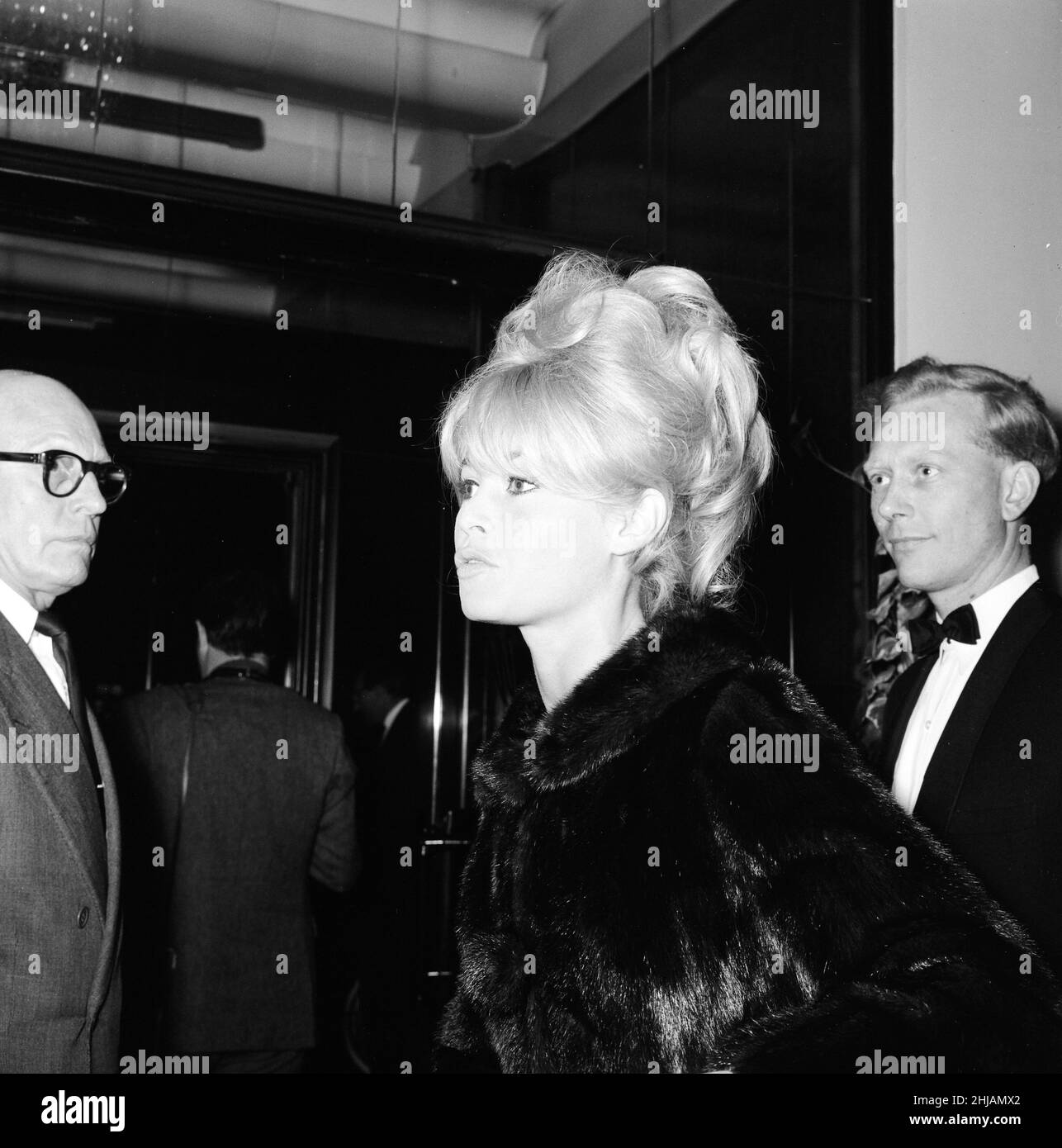 Brigitte Bardot (30) actress pictured leaving the Westbury Hotel in ...