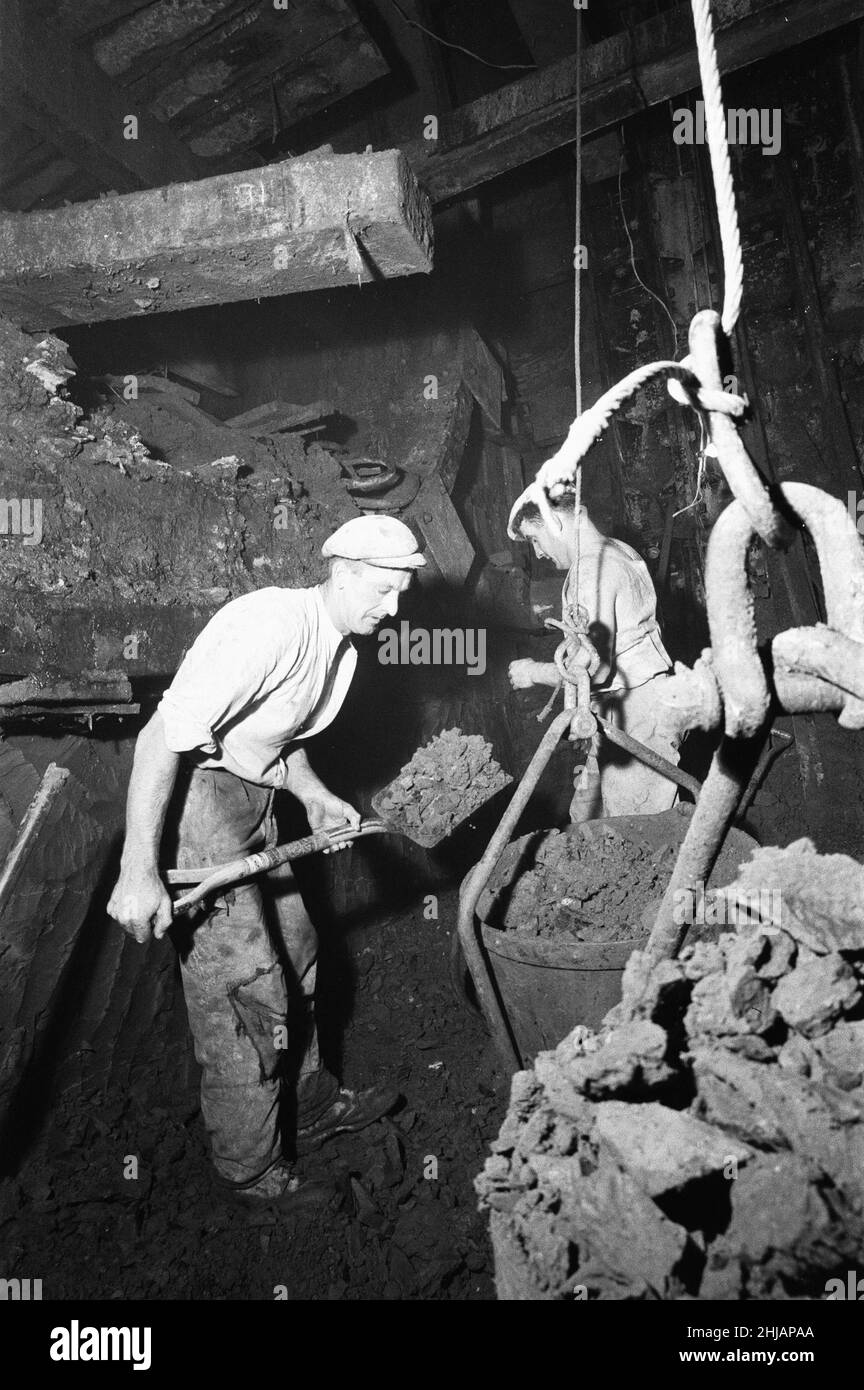 Blackwall tunnel london Black and White Stock Photos & Images Alamy