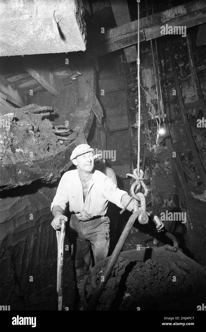 Blackwall tunnel london Black and White Stock Photos & Images Alamy
