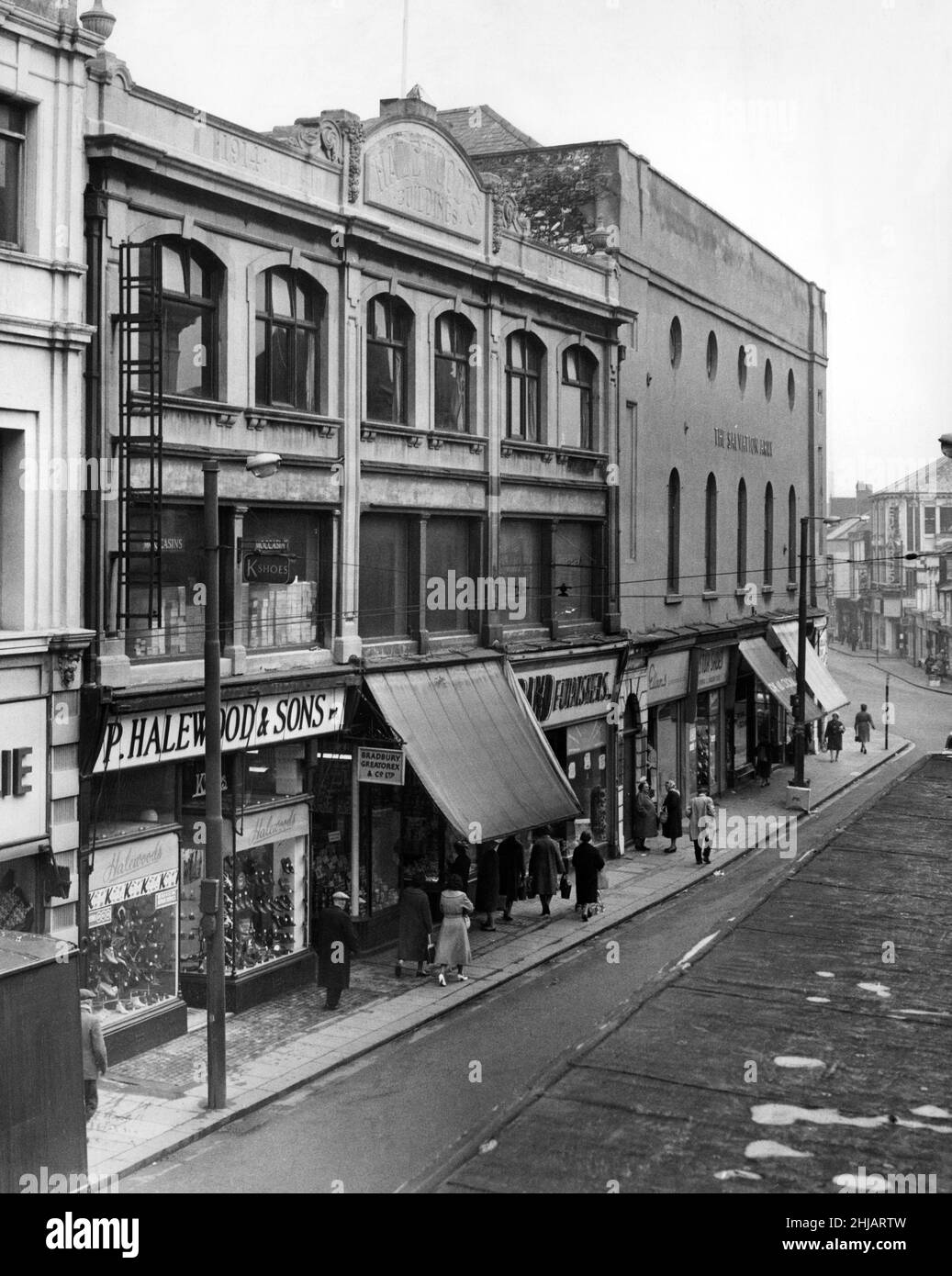 Cardiff city council have agreed to spend £91,582 on acquiring the Hayes block of buildings, pictured, which is only a small section of the immense redevelopment planned for the city's central area. The Hayes, is a commercial area in Cardiff, South Glamorgan, Wales. Circa 1962. Stock Photo