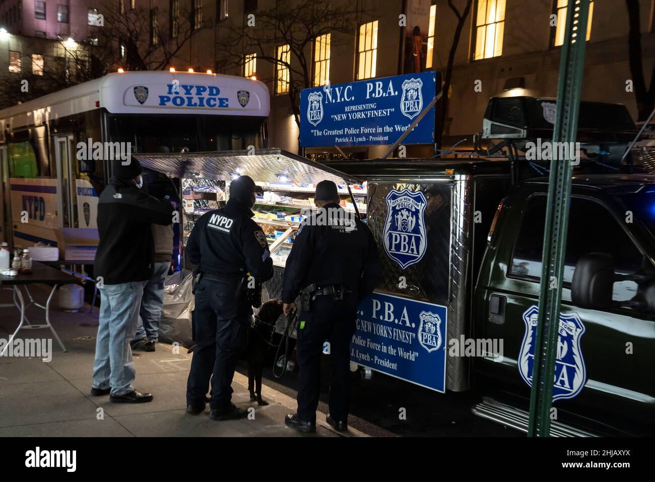 N.Y.C. P.B.A. food truck catering to Police Officers seen outside Saint Patrick's Cathedral during a wake for New York police officer Jason Rivera  in New York City.NYPD Police Officer Jason Rivera was killed by gunman on January 21, 2022 while responding to a domestic dispute call. (Photo by Ron Adar / SOPA Images/Sipa USA) Stock Photo