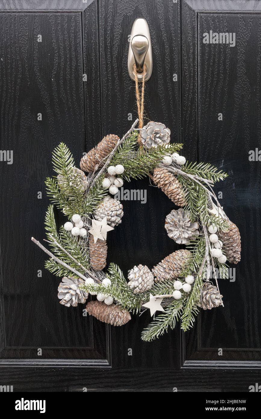 Christmas wreath on door Stock Photo Alamy