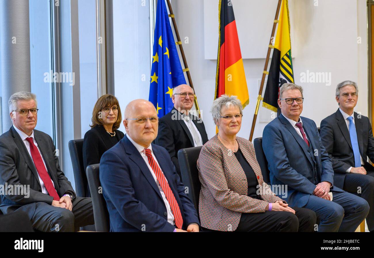 28 January 2022, Saxony-Anhalt, Magdeburg: Uwe Wegehaupt (front 