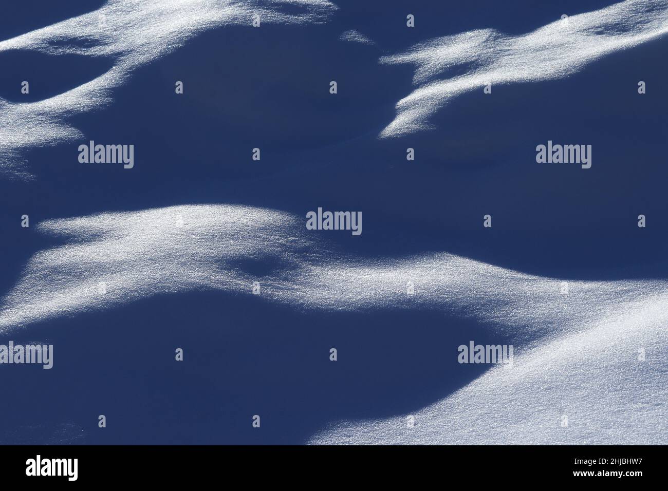 snow covered field texture background Stock Photo - Alamy