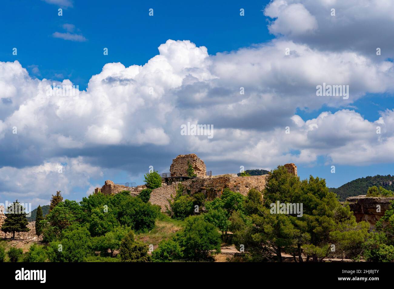 12th century castell de Siurana. The clifftop village of Siurana, in the municipality of the Cornudella de Montsant in the comarca of Priorat, Tarrago Stock Photo