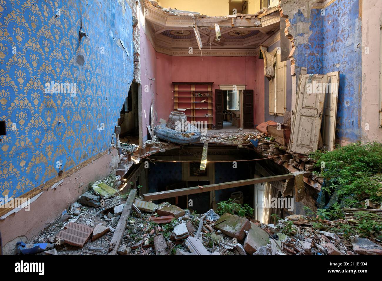 September 2021, Italy. Rooms of a castle heavily damaged by an earthquake. Urbex in northern Italy Stock Photo