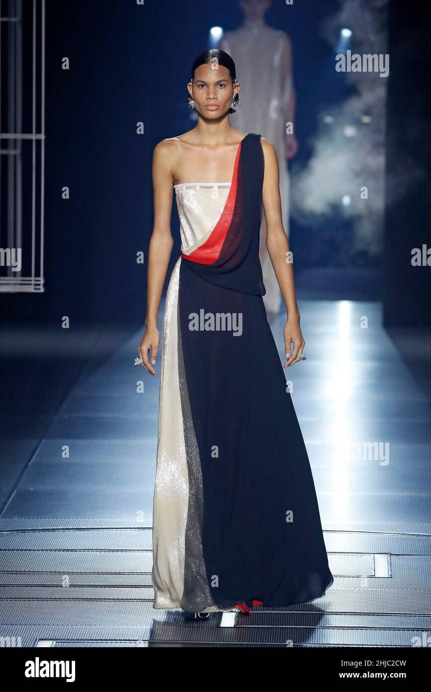 Paris France. 27th Jan 2022. A model presents a creation of Fendi Couture s Spring Summer 2022 Haute Couture collections during Paris Fashion Week in Paris France Jan. 27 2022. Credit Piero Biasion Xi...