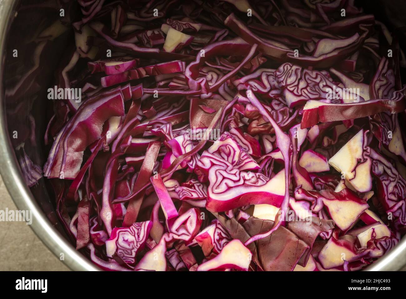 Capsicum in cabbage slice hi-res stock photography and images - Alamy