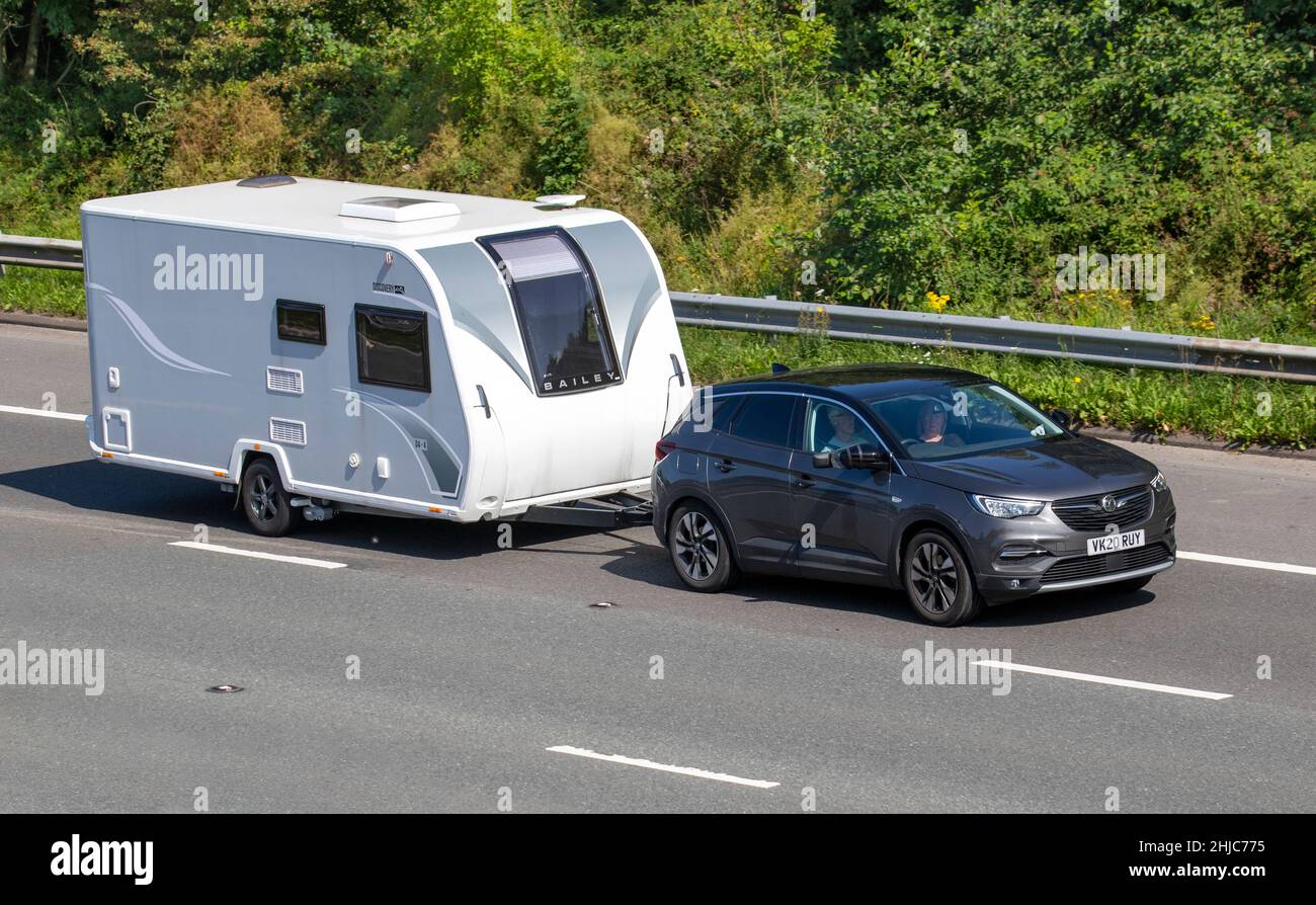 2020 grey Vauxhall Grandland X SRi Nav Turbo 1199cc petrol 6 speed